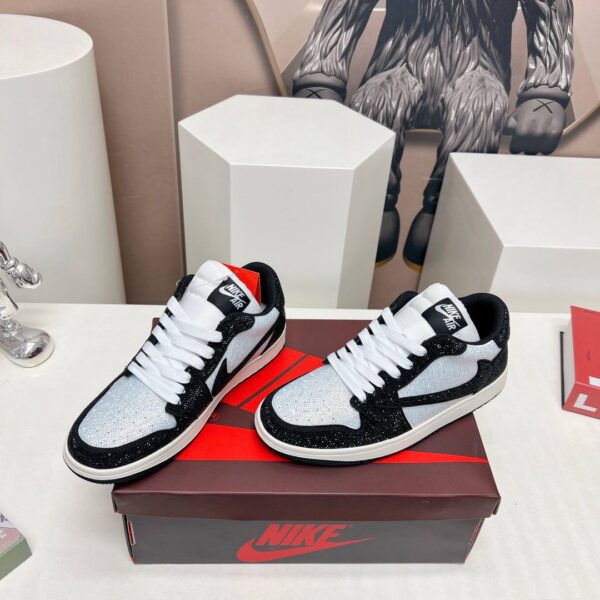 Кроссовки Nike Air