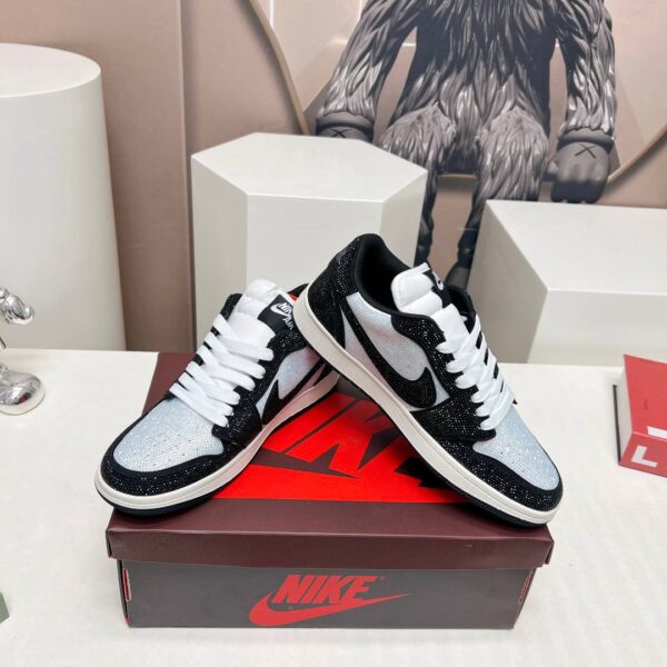 Кроссовки Nike Air