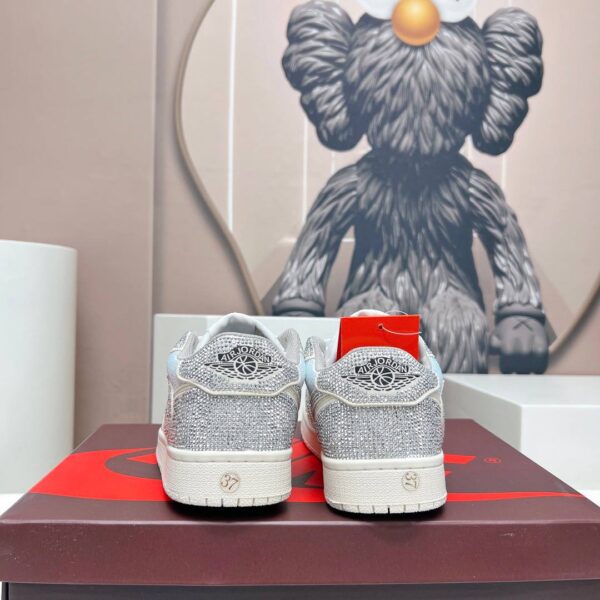 Кроссовки Nike Air