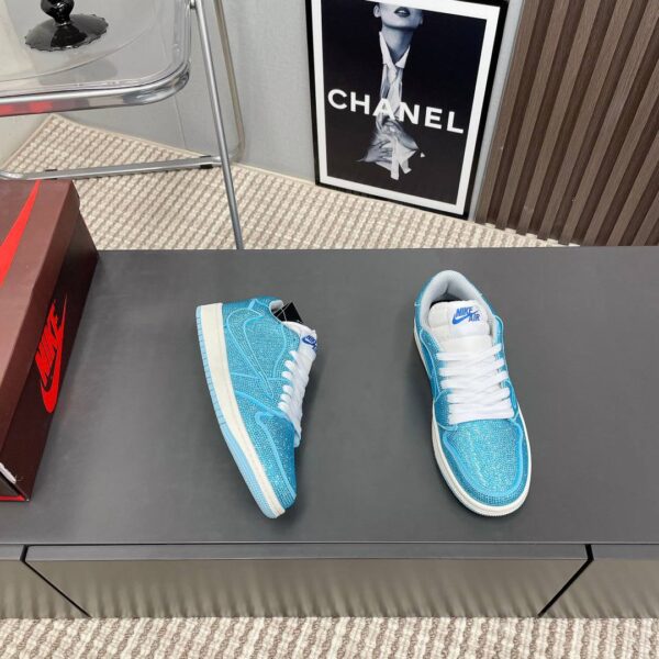 Кроссовки Nike Air