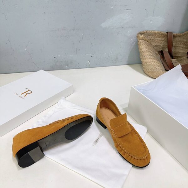 photo_2026-01-10_07-44-56 Лоферы замшевые the Row