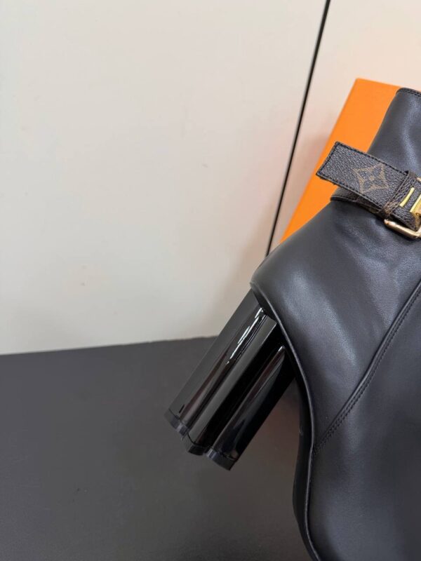 photo_2026-01-12_15-58-33 Полусапожки Louis Vuitton