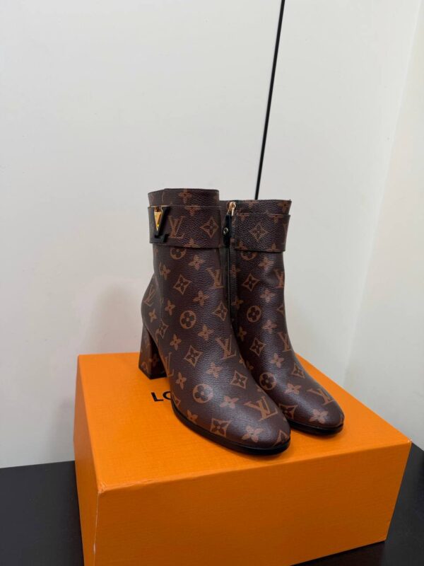 photo_2026-01-13_02-56-40 Полусапожки Louis Vuitton