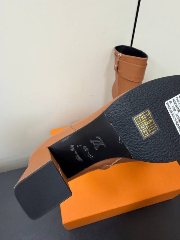 photo_2026-01-13_04-48-48 Полусапожки Louis Vuitton