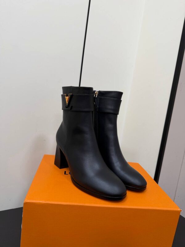 photo_2026-01-13_04-56-24 Полусапожки Louis Vuitton