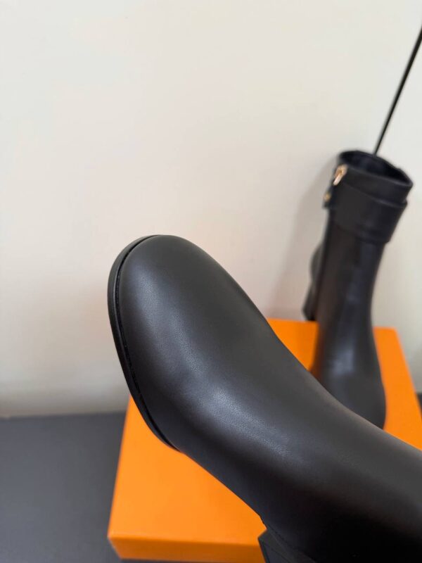 photo_2026-01-13_04-56-33 Полусапожки Louis Vuitton