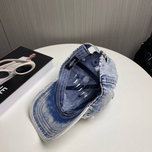 Кепка Balenciaga