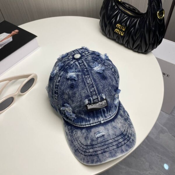 Кепка Balenciaga