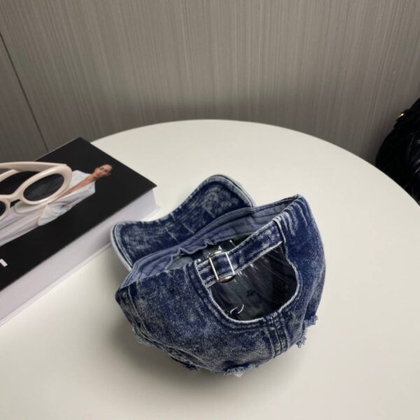 Кепка Balenciaga