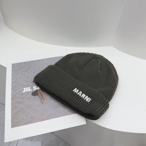 Шапка трикотажная Marni