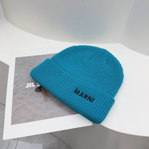 Шапка трикотажная Marni