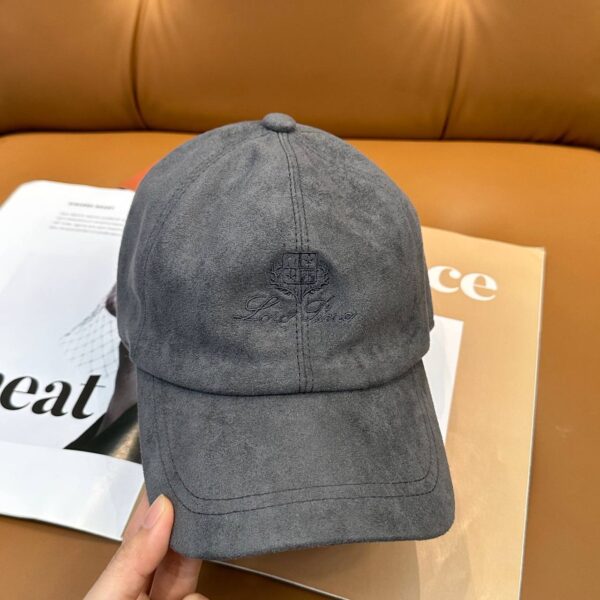 photo_2026-01-17_09-31-26 Кепка Loro Piana