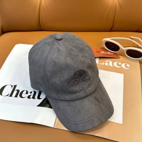 photo_2026-01-17_09-31-31 Кепка Loro Piana