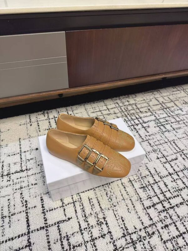 photo_2026-01-18_08-44-54 Туфли с пряжками Chloe