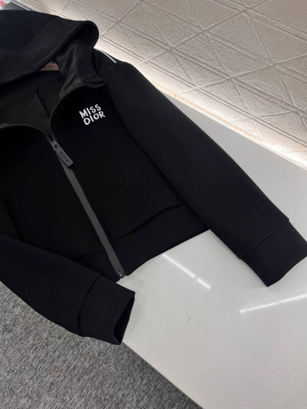 photo_2026-01-19_06-57-34 Костюм-двойка Dior