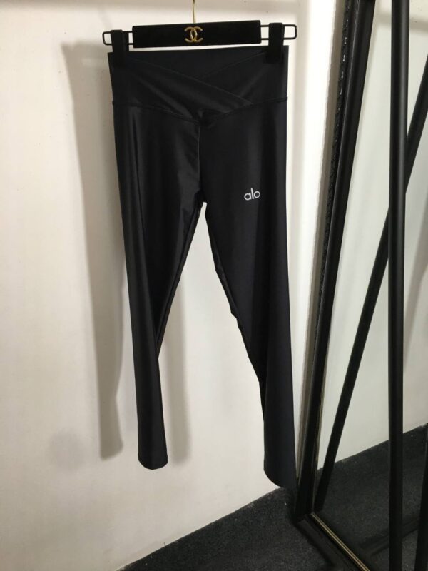 Спортивный костюм Alo