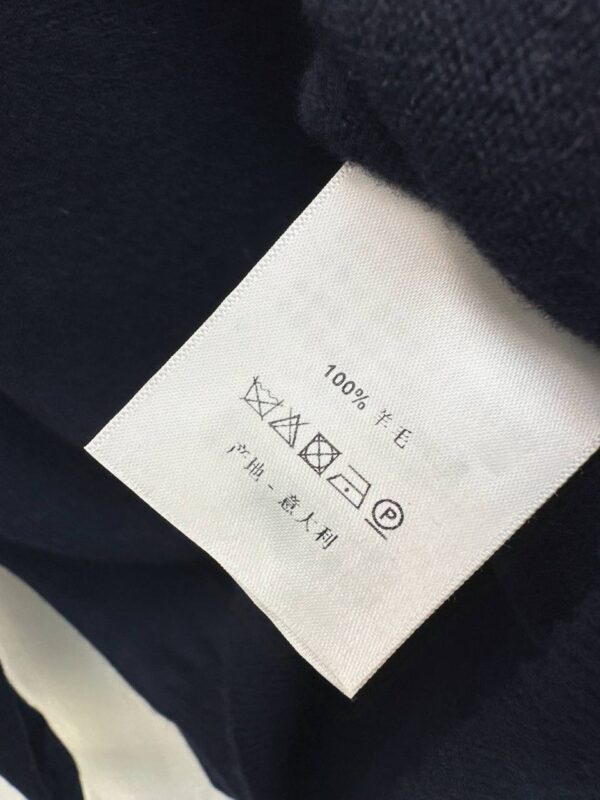 photo_2026-01-21_07-24-16 Пуловер Fendi