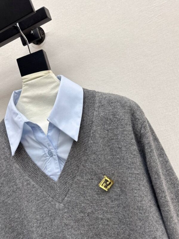 photo_2026-01-21_07-31-09 Пуловер Fendi