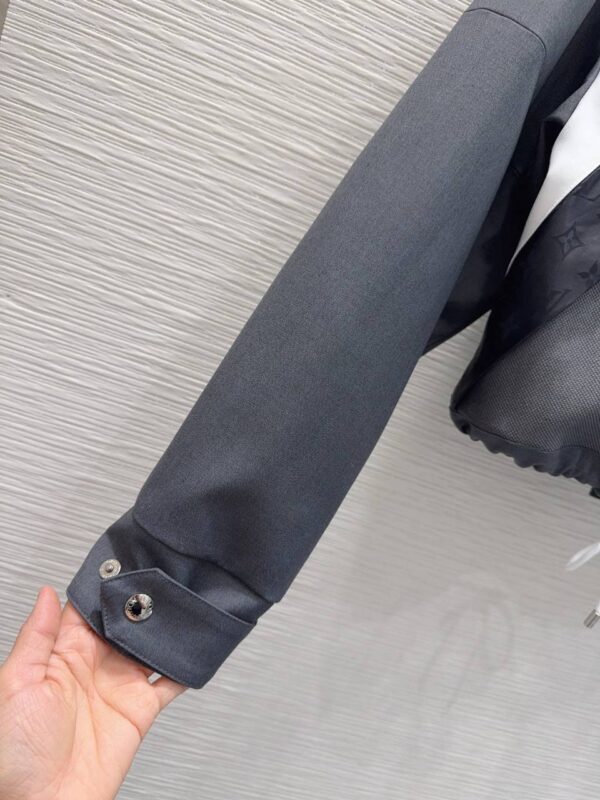 photo_2026-01-21_14-24-51 Ветровка Louis Vuitton