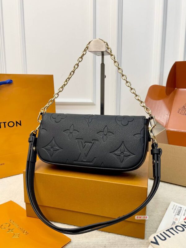 Сумка  Louis Vuitton