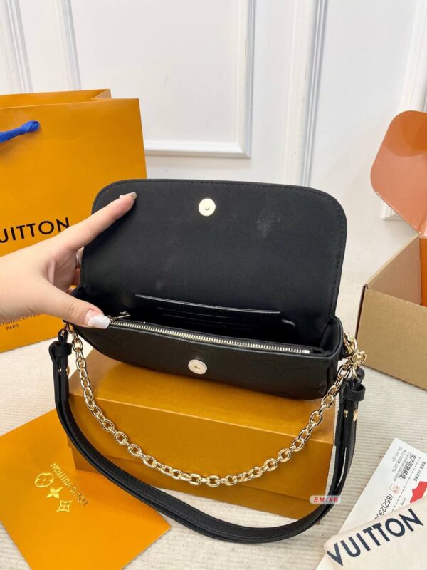 Сумка  Louis Vuitton