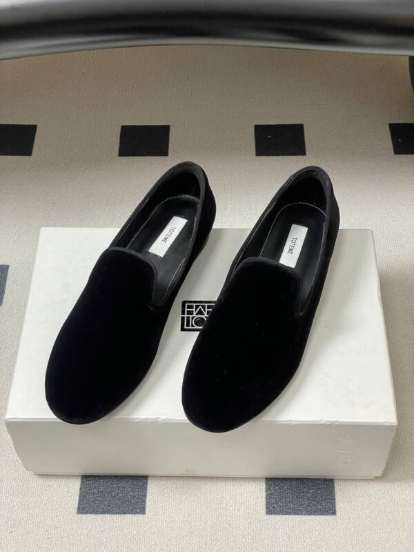 Туфли замшевые Toteme