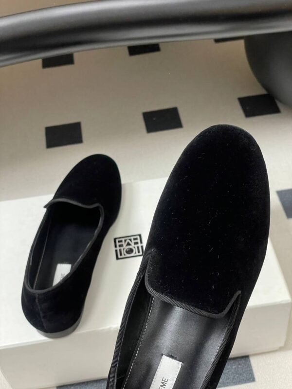 Туфли замшевые Toteme