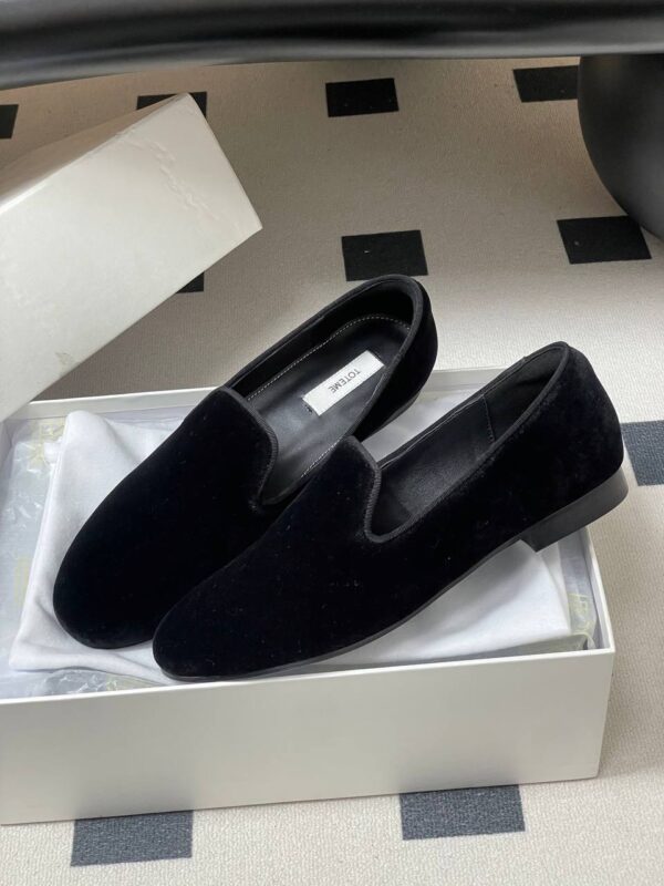 Туфли замшевые Toteme