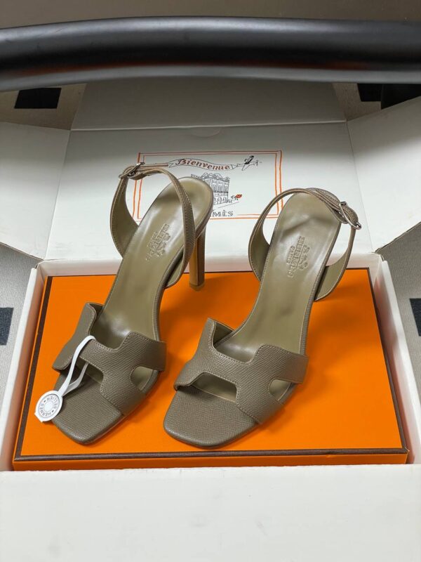 photo_2026-01-29_14-30-15 Босоножки Hermes