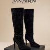 0f2dddb3-a8d6-4b01-a381-f9f8edd989c5 Сапоги замшевые Saint Laurent