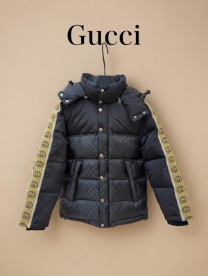Пуховик короткий Gucci
