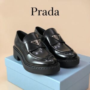 34517654-2772-4f81-87e1-efe8ceeebc3a Лоферы Prada
