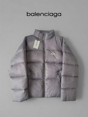 Пуховик короткий Balenciaga
