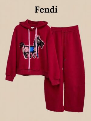 Костюм Fendi