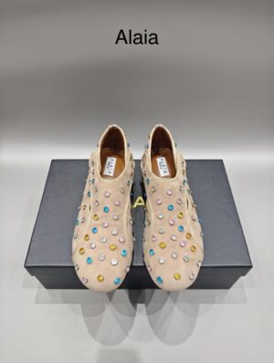 Балетки замшевые ALAIA в стиле Мэри Джейн