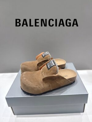 Мюли замшевые Balenciaga