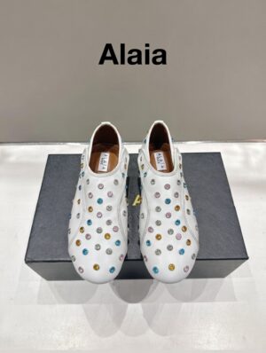 Балетки ALAIA в стиле Мэри Джейн