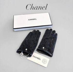 d1b83674-1596-40f4-a849-d8a1d9be889e Перчатки Chanel