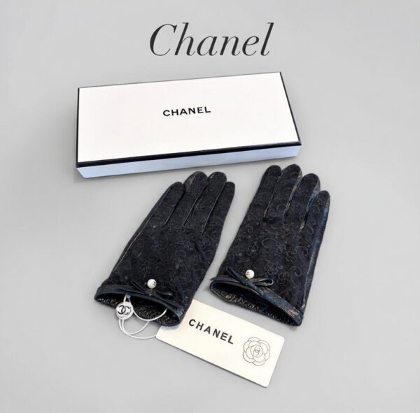 d1b83674-1596-40f4-a849-d8a1d9be889e Перчатки Chanel
