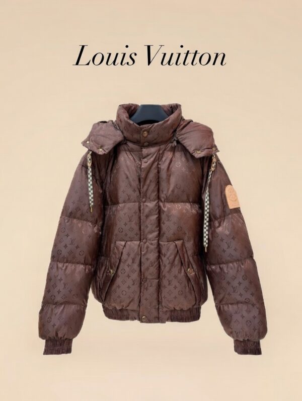 d90f42ca-b22f-4b73-9849-652d60b40a24 Пуховик короткий Louis Vuitton