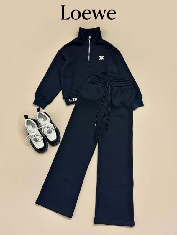 f47e6ddd-cb7b-44e0-925a-19b6e22c8b89 Костюм Celine