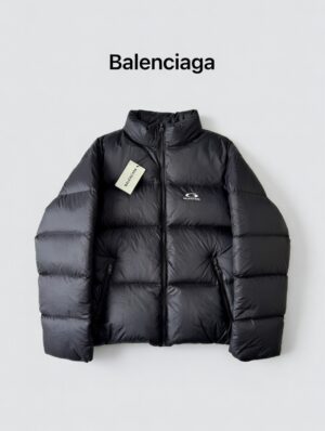 Пуховик короткий Balenciaga
