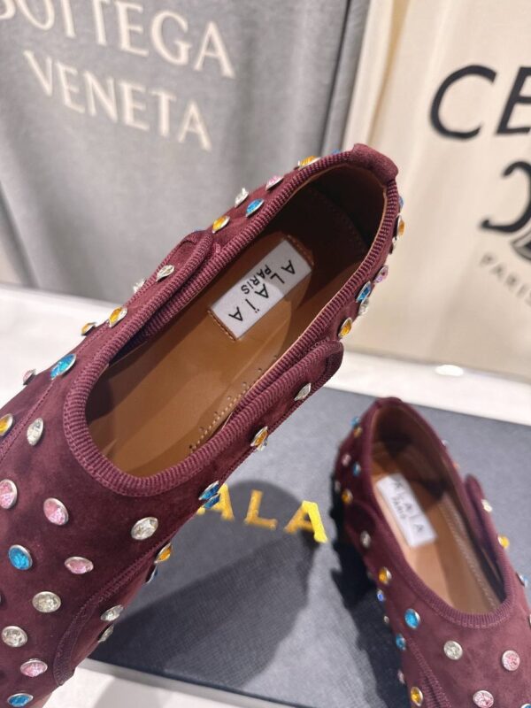 Балетки замшевые ALAIA в стиле Мэри Джейн