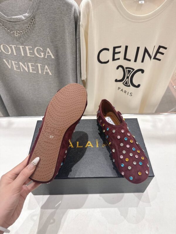 Балетки замшевые ALAIA в стиле Мэри Джейн