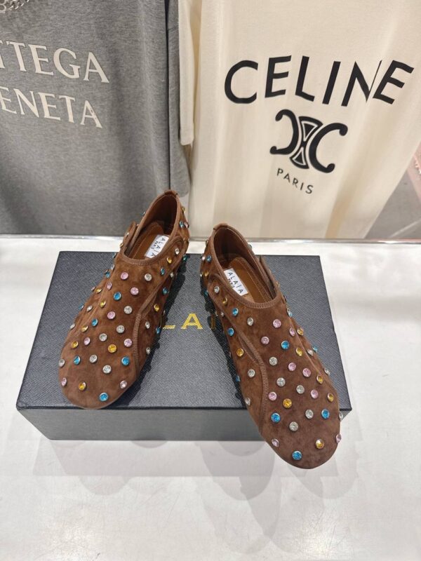 Балетки замшевые ALAIA в стиле Мэри Джейн