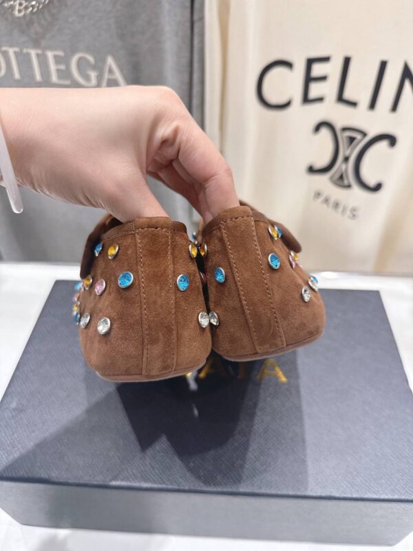 Балетки замшевые ALAIA в стиле Мэри Джейн