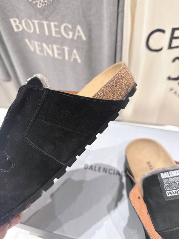 Мюли замшевые Balenciaga