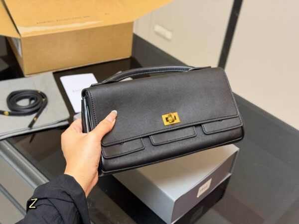 photo_2026-02-06_11-00-36 Сумка Balenciaga