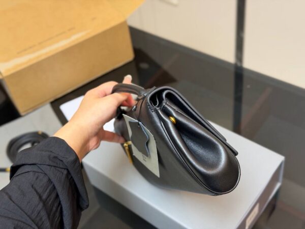 photo_2026-02-06_11-00-46 Сумка Balenciaga