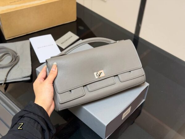 photo_2026-02-06_11-00-59 Сумка Balenciaga